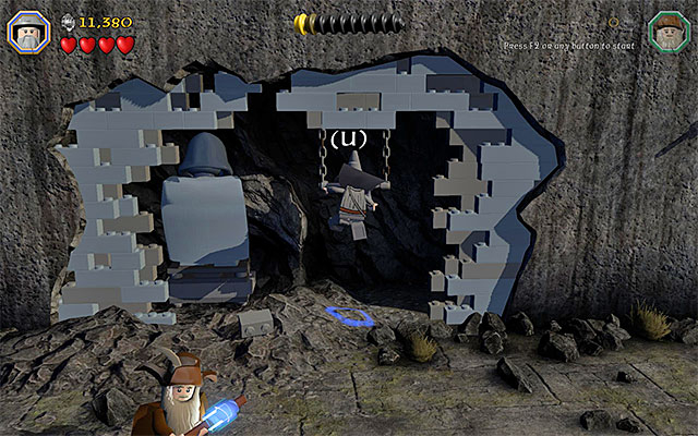 The lever is hidden behind the blue wall - Stage 13 (Looking for Proof): The mountain path - Walkthrough - LEGO The Hobbit - Game Guide and Walkthrough