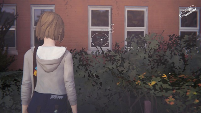 Take the next one when you warn Alyssa about the ball which is coming her way - Photos - Life is Strange - Game Guide and Walkthrough