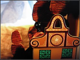 Backtrack and head right - The Canyons - Boom Town - The Canyons - LittleBigPlanet - Game Guide and Walkthrough