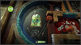 Behind the next checkpoint there's a launch pad and a turning sponge - grab it and jump onto the platforms - Gripple Grapple - Da Vinci's Hideout - LittleBigPlanet 2 - Game Guide and Walkthrough
