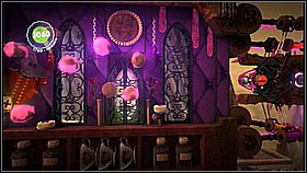 The second level bring a change to the monster's attach pattern - now he will be throwing balls of jam at you - Kling Klong - Victoria's Laboratory - LittleBigPlanet 2 - Game Guide and Walkthrough