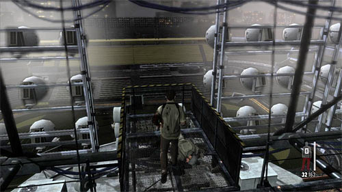 After the encounter move forward and turn right halting in the place where one of enemies was standing (screen above) - Chapter III - p. 4 - Walkthrough - Max Payne 3 - Game Guide and Walkthrough