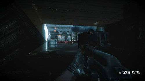 Do not go on this way, just go back to where you killed the other, and then locate the stack of crates and hide behind them (see picture above) - Mission 12: Bump in the Night - Campaign - Medal of Honor: Warfighter - Game Guide and Walkthrough