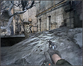 It would be a good idea to check the area to your left - Walkthrough - Dead City 2 - Chapter 2 - Metro 2033 - Game Guide and Walkthrough