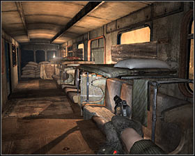 The first area of the train station consists of a larger middle passageway and two narrow side passageways - Walkthrough - Dry - Chapter 3 - Metro 2033 - Game Guide and Walkthrough