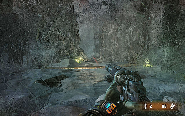 Continue performing the abovementioned actions and the bear will soon flee from the battlefield (the above screenshot) - Report the imminent attack on D6 - Chapter 28: The Garden - Metro: Last Light - Game Guide and Walkthrough