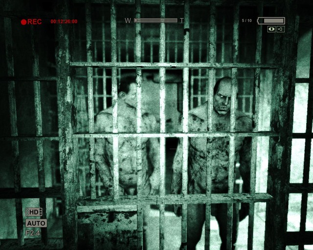 The guys are having a conversation - Prison Block - Walthrough - Outlast - Game Guide and Walkthrough