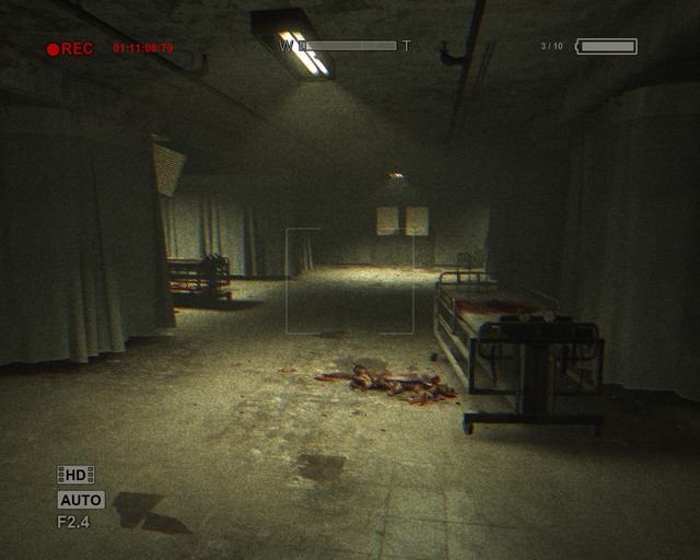 The medical section, a pretty nice spot. Shaft entrance on the left - Male Ward - Walthrough - Outlast - Game Guide and Walkthrough