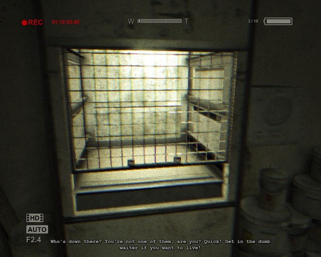 This dumb waiter will save your life - Male Ward - Walthrough - Outlast - Game Guide and Walkthrough