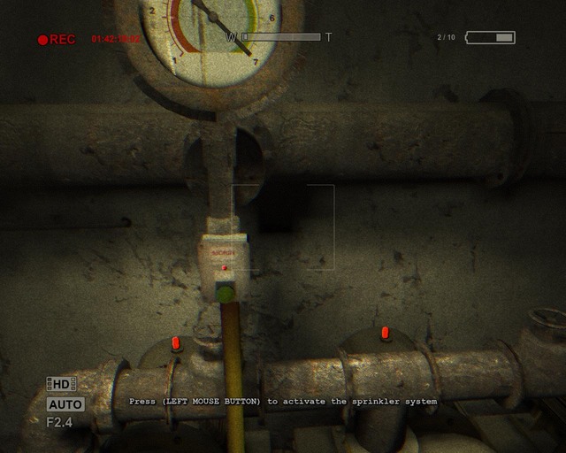 Once the two levers are pulled, you can activate the sprinkler system - Male Ward - Walthrough - Outlast - Game Guide and Walkthrough