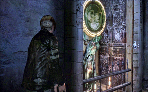 Use the same method to deactivate other statues, moving all the time across laser, to not being hit - Chapter 2 - The Cathedral - Leon's campaign - Resident Evil 6 - Game Guide and Walkthrough