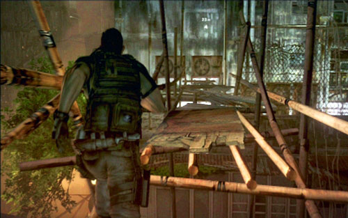Now you have to climb up the ladder and then cross the catwalk between buildings - Chapter 1 - The Shootout on The Rooftop - Chris's campaign - Resident Evil 6 - Game Guide and Walkthrough