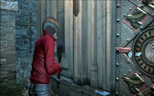 When you obtain three fragments of the artifact, open the locked passage and jump inside the tomb - Chapter II - Emblems - Ada Wong - Resident Evil 6 - Game Guide and Walkthrough