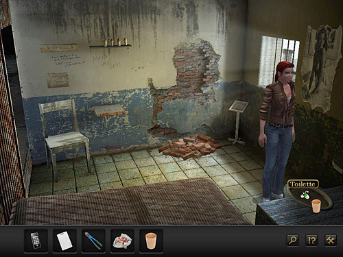 Get some water from the toilet (to the right) with the mug - Get to the adjacent building - Chapter 5 - Alcatraz, USA - Secret Files 3: The Archimedes Code - Game Guide and Walkthrough