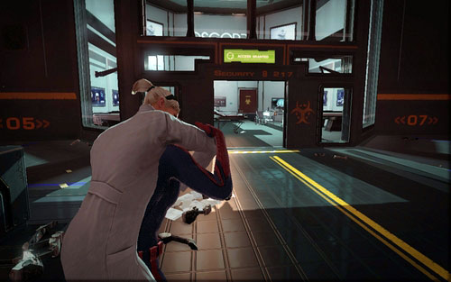 Return for Gwen after the fight and back to the room where the fight took place - Chapter 01 - Oscorp Is Your Friend - Walkthrough - The Amazing Spider-Man - Game Guide and Walkthrough
