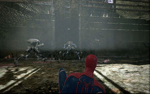 Keep repeating this until the enemy runs away and robots show up instead - Chapter 04 - The Thrill of the Hunt - p. 2 - Walkthrough - The Amazing Spider-Man - Game Guide and Walkthrough
