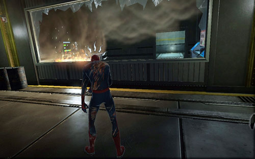 That way you will reach a big broken window - Chapter 10 - Spider-Man No More! - p. 1 - Collectibles inside buildings - The Amazing Spider-Man - Game Guide and Walkthrough