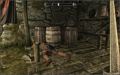 In accordance with the received hint, it would be good to examine the barrel marked by the game (screen above), hiding a minor health potion, minor stamina potion and minor magic potion - Getting through the Keep with Hadvar - Unbound - The Elder Scrolls V: Skyrim - Game Guide and Walkthrough