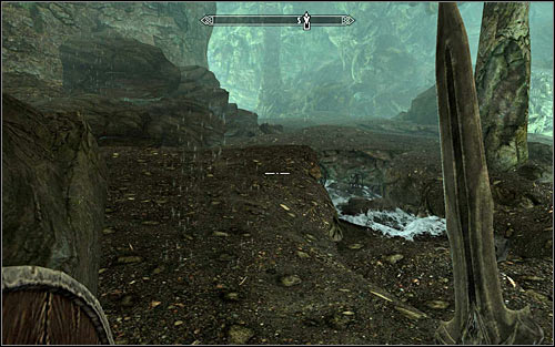 Now head east, eventually reaching a big cave - Getting through the Keep with Ralof - Unbound - The Elder Scrolls V: Skyrim - Game Guide and Walkthrough