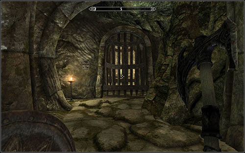 After reaching the new room, you will be attacked by ordinary Draugrs - Heading to the temple of Ustengrav - The Horn of Jurgen Windcaller - The Elder Scrolls V: Skyrim - Game Guide and Walkthrough
