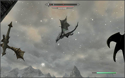 The battle can also have one major difficulty, as one of the scenarios implies that two large dragons (screen above), by default sitting on the side pillars, might join the battle - Going through the portal - The World-Eater's Eyrie - The Elder Scrolls V: Skyrim - Game Guide and Walkthrough