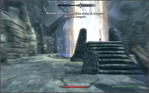 After reaching the upper part of the roof, you should note that the priest Nahkriin is running towards the portal - Going through the portal - The World-Eater's Eyrie - The Elder Scrolls V: Skyrim - Game Guide and Walkthrough