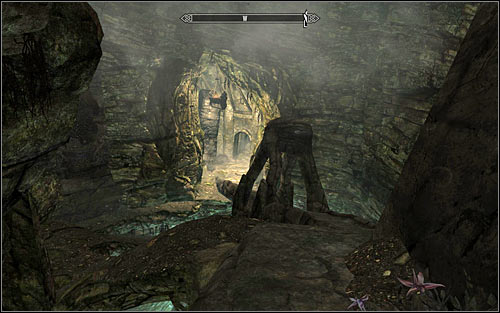 Return to the main cave and start jumping down onto the lower platforms, ultimately heading west (screen above) - Staff of Magnus - p. 1 - College of Winterhold quests - The Elder Scrolls V: Skyrim - Game Guide and Walkthrough