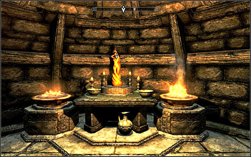 If you plan on fulfilling Degaine's wish, you should crouch and turn left after approaching the room with the priestesses, choosing a weakly lit passage and therefore avoiding them - The Heart of Dibella - Side quests - The Elder Scrolls V: Skyrim - Game Guide and Walkthrough