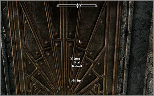 The amulet you're looking for is located in one the bedroom on the ground floor, but unfortunately reaching it isn't easy - Compelling Tribute - p.1 - Stormcloack Rebellion Quests - The Elder Scrolls V: Skyrim - Game Guide and Walkthrough
