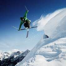  Acrobatic skiing