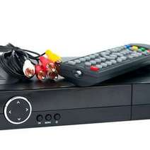  DVD player with cables and remote control