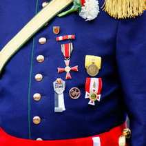  Uniform with gongs