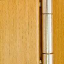  A door hinge