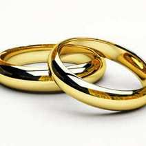  Golden wedding rings