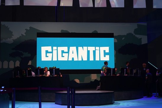 Gigantic Booth Gamescom 2015